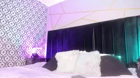 Sthefanny online show from 10/11/25, 12:04