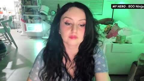 Snapshot of vesafine chatting on 11/05/25, 04:23 vesafine online show from 11/05/25, 04:23