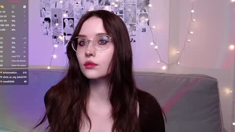 Snapshot of vetta_dey chatting on 12/23/24, 12:03 Iva online show from 12/23/24, 12:03