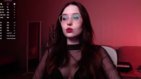 Snapshot of vetta_dey chatting on 02/11/25, 09:46 Iva online show from 02/11/25, 09:46