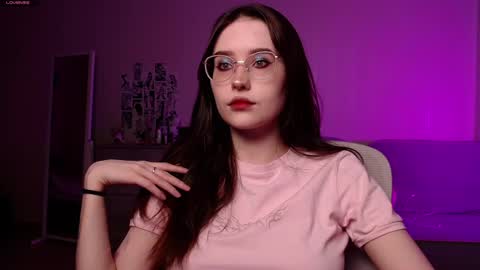 Snapshot of vetta_dey chatting on 02/17/25, 10:58 Iva online show from 02/17/25, 10:58
