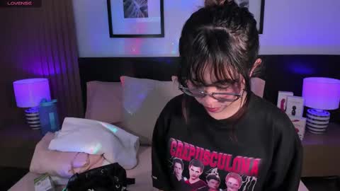 Snapshot of vi_anaya chatting on 10/24/25, 11:39 Anaya online show from 10/24/25, 11:39