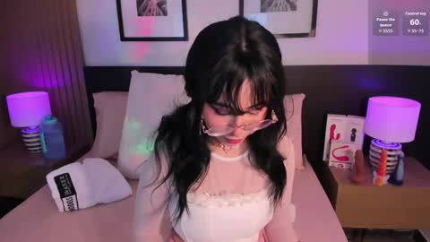 Snapshot of vi_anaya chatting on 11/12/25, 11:43 Anaya online show from 11/12/25, 11:43