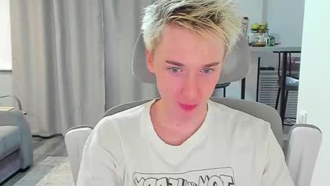 vibemygirl online show from 10/11/25, 10:36