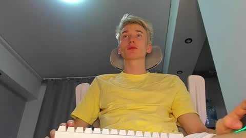 vibemygirl online show from 10/15/25, 11:43