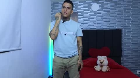 Snapshot of vicctorzc chatting on 01/06/25, 05:52 Victor cardenas online show from 01/06/25, 05:52