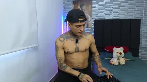 Snapshot of vicctorzc chatting on 01/13/25, 10:35 Victor cardenas online show from 01/13/25, 10:35