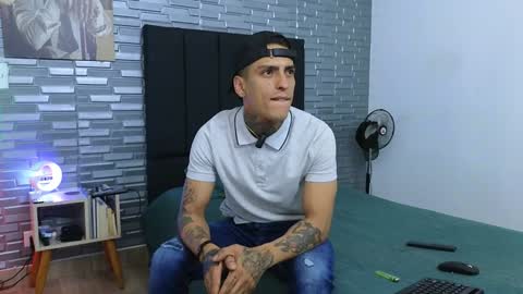 Snapshot of vicctorzc chatting on 01/26/25, 08:02 Victor cardenas online show from 01/26/25, 08:02