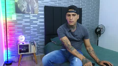 Snapshot of vicctorzc chatting on 01/28/25, 08:26 Victor cardenas online show from 01/28/25, 08:26