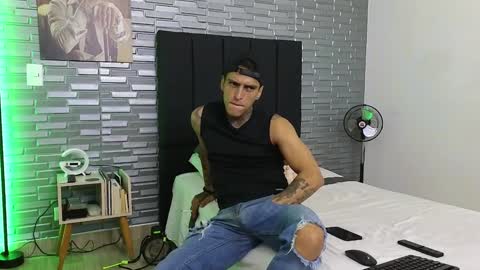 Snapshot of vicctorzc chatting on 02/07/25, 04:06 Victor cardenas online show from 02/07/25, 04:06