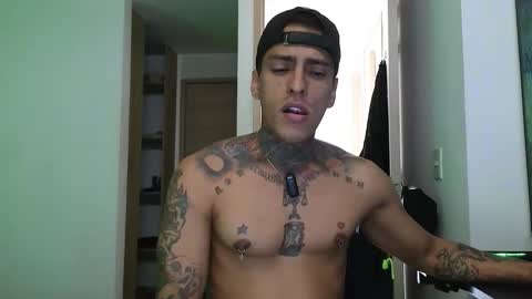 Snapshot of vicctorzc chatting on 02/10/25, 07:07 Victor cardenas online show from 02/10/25, 07:07