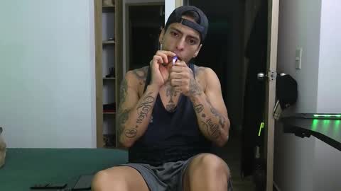 Snapshot of vicctorzc chatting on 02/12/25, 02:45 Victor cardenas online show from 02/12/25, 02:45