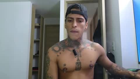 Snapshot of vicctorzc chatting on 02/14/25, 10:25 Victor cardenas online show from 02/14/25, 10:25