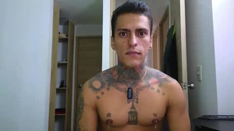 Snapshot of vicctorzc chatting on 02/15/25, 09:15 Victor cardenas online show from 02/15/25, 09:15