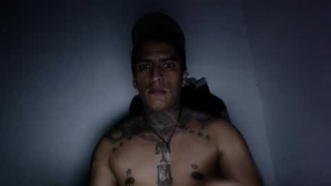 Snapshot of vicctorzc chatting on 11/24/25, 06:46 Victor cardenas online show from 11/24/25, 06:46