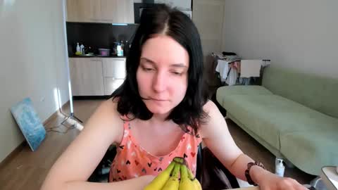 Snapshot of vickie_winters chatting on 10/17/25, 11:13 Victoria online show from 10/17/25, 11:13