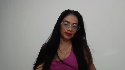 Snapshot of vicky_madame chatting on 10/08/25, 03:04 Vicky online show from 10/08/25, 03:04