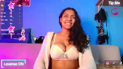 Snapshot of vicky_miller_05 chatting on 03/01/25, 06:43 vicky_miller_05 online show from 03/01/25, 06:43