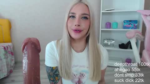 Snapshot of vickyfuckingdoll chatting on 02/26/25, 07:49 vickyfuckingdoll online show from 02/26/25, 07:49