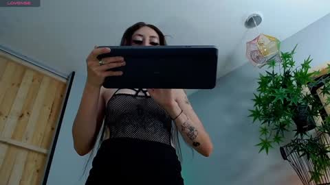 Snapshot of vickyjackson_ chatting on 01/14/25, 02:11 Victoria online show from 01/14/25, 02:11