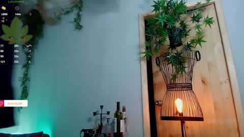 Snapshot of vickyjackson_ chatting on 01/22/25, 01:11 Victoria online show from 01/22/25, 01:11