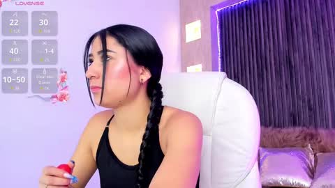 Snapshot of victoria_carper chatting on 10/01/25, 02:45 victoria_carper online show from 10/01/25, 02:45