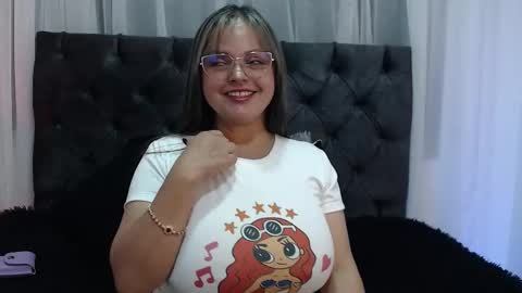 victoria_cherry_ online show from 09/22/25, 11:45