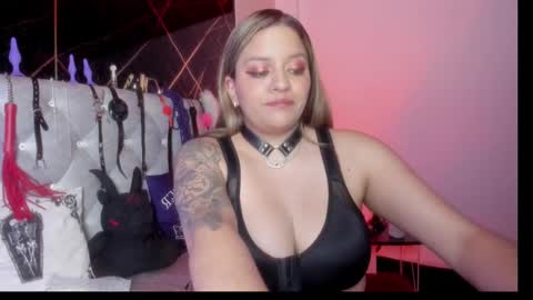 Snapshot of victoria_floyd1 chatting on 09/20/25, 06:53 victoria_floyd1 online show from 09/20/25, 06:53