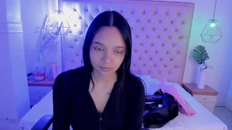 victoria_kitt online show from 11/07/25, 03:01