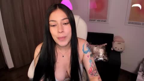 Snapshot of victoria_korss chatting on 10/24/25, 03:14 Victoria online show from 10/24/25, 03:14