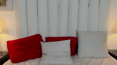 victoria_queen2 online show from 02/01/25, 04:14