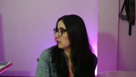 Victoria online show from 11/05/25, 08:42