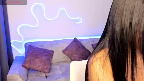 Victoria online show from 12/31/24, 04:49