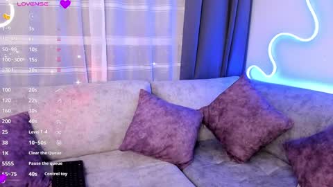 Victoria online show from 01/12/25, 04:21