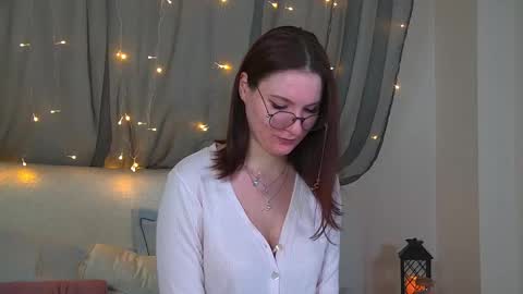 Snapshot of victoriaardern chatting on 10/25/25, 06:21 Victoria online show from 10/25/25, 06:21