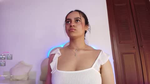 Victoria online show from 02/17/25, 02:48