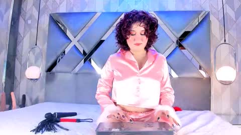    online show from 11/09/25, 09:24