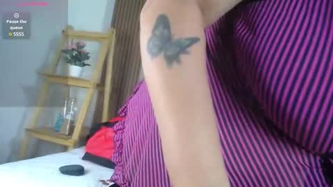 victoriamil1 online show from 03/12/25, 07:59