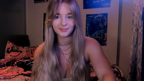 Snapshot of victoriande chatting on 10/30/25, 12:06 Eva and Victor online show from 10/30/25, 12:06