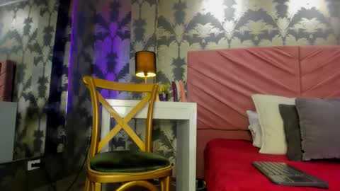 victoriaqueen_fg_ online show from 11/13/25, 12:48