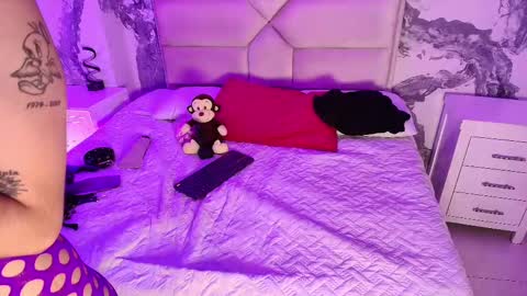 Snapshot of victoriasanz_ chatting on 09/20/25, 05:30 victoriasanz_ online show from 09/20/25, 05:30
