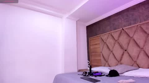 victoriasanz_ online show from 11/02/25, 06:16