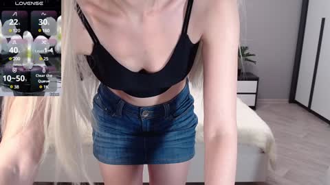 Snapshot of victoriatiger chatting on 02/07/25, 11:45 VictoriaTiger online show from 02/07/25, 11:45