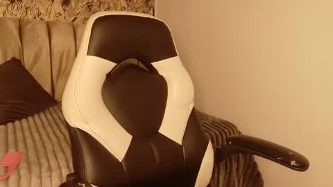 Victoria online show from 11/04/25, 07:57