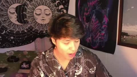 Victorino Jhonson online show from 02/06/25, 02:22