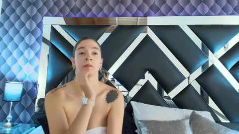 victtoria lee online show from 02/04/25, 10:45