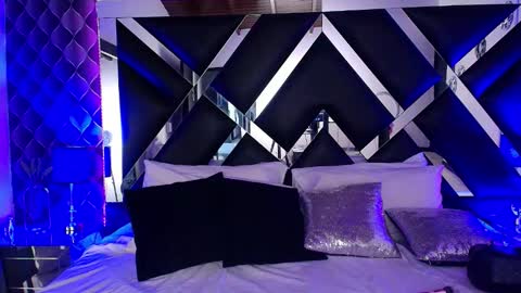 victtoria lee online show from 09/11/25, 09:37