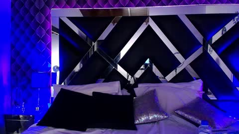 victtoria lee online show from 09/27/25, 10:37