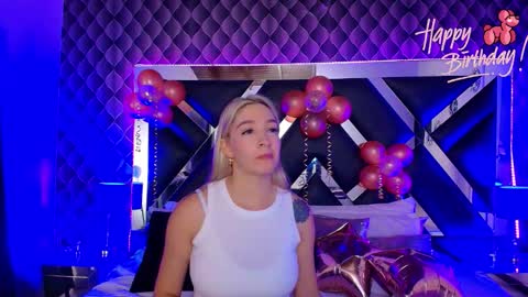 victtoria lee online show from 10/07/25, 07:11