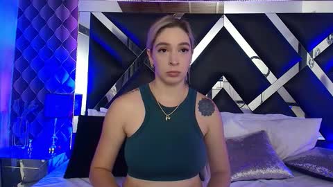 victtoria lee online show from 11/13/25, 07:02